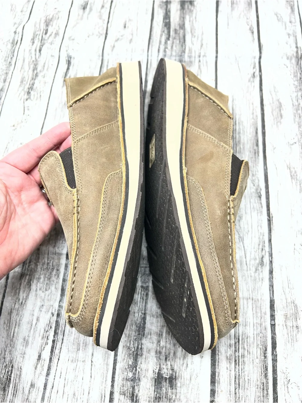 Ariat Men’s Cruiser Leather Slip on Shoe Size 11.5